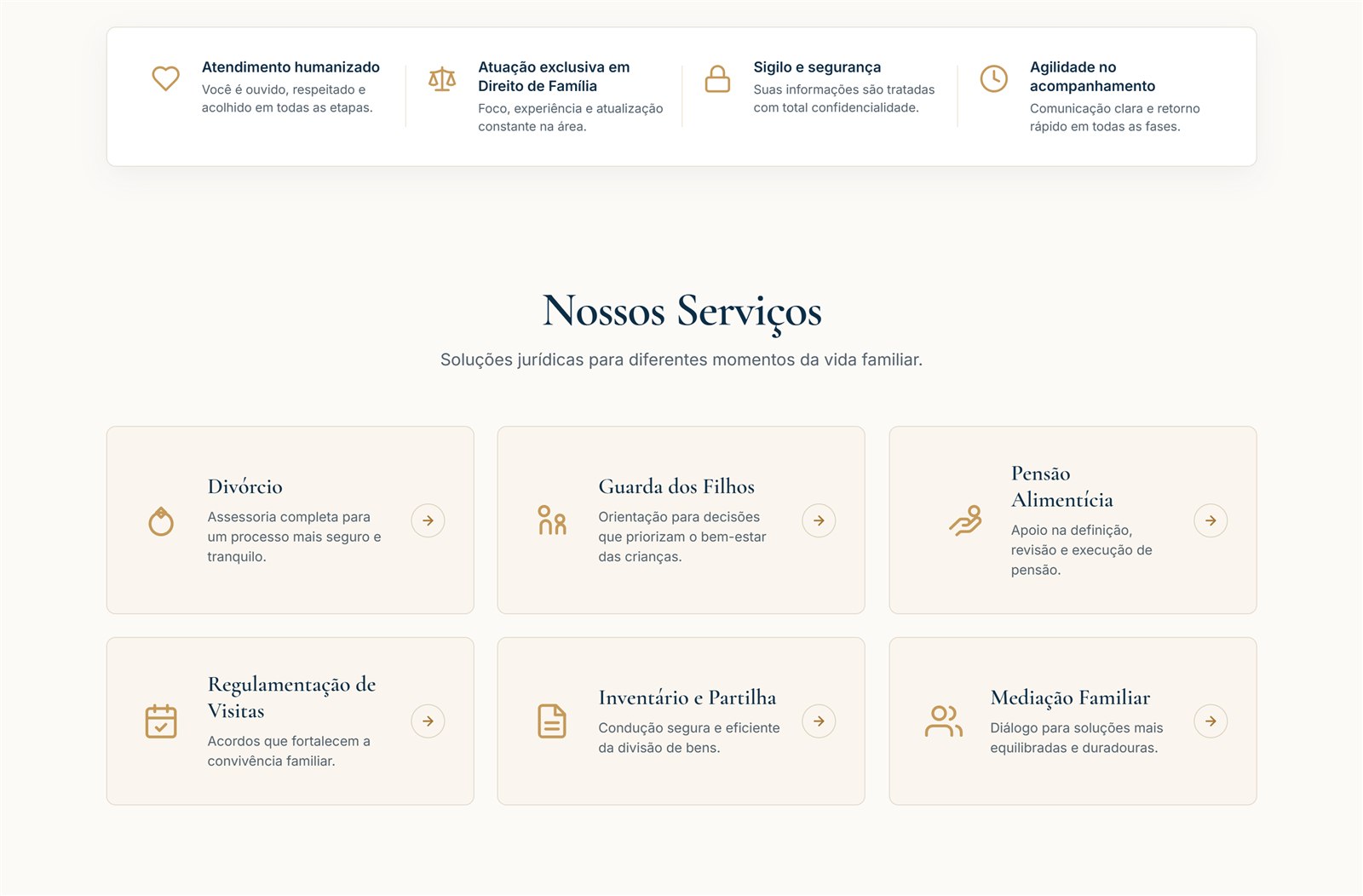 Seções de diferenciais e serviços da landing page Renata Castro Advocacia.